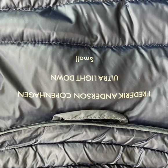 Men’s Ultra Light Down Grey Vest Size S - Picture 4 of 8